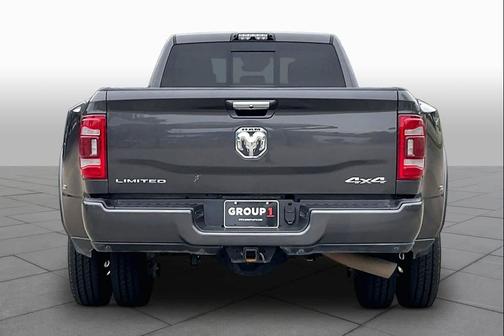 Granite Crystal Metallic Clearcoat 2020 RAM 3500 Limited Crew Cab 4x4 8' Box