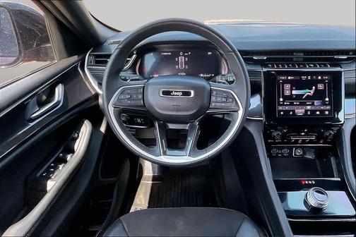 Velvet Red Pearlcoat 2023 Jeep Grand Cherokee Altitude