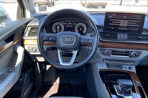 2022 Audi Q5 45 S line Premium Plus