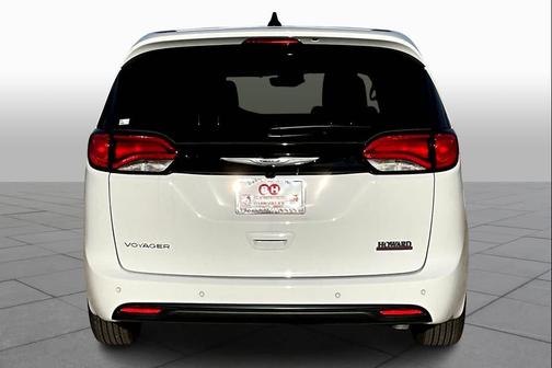 2026 Chrysler Voyager LX