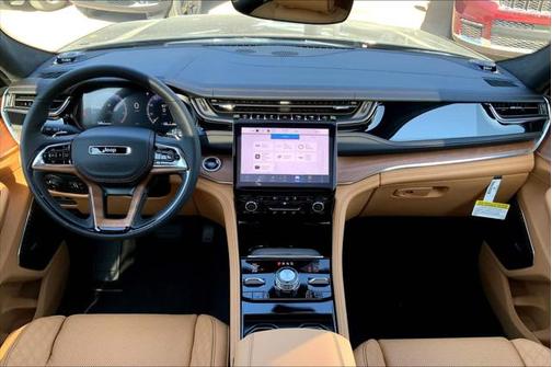 2025 Jeep Grand Cherokee Summit