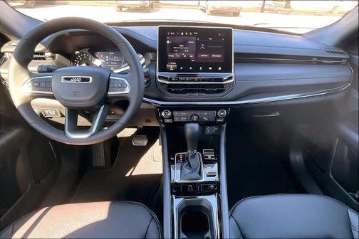 Silver Zynith Metallic Clearcoat 2026 Jeep Compass Latitude