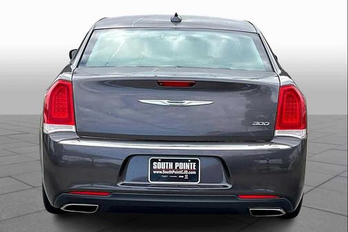 2015 Chrysler 300 Limited