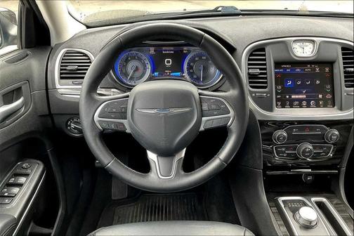 2015 Chrysler 300 Limited