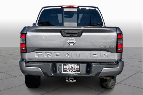2024 Nissan Frontier SL