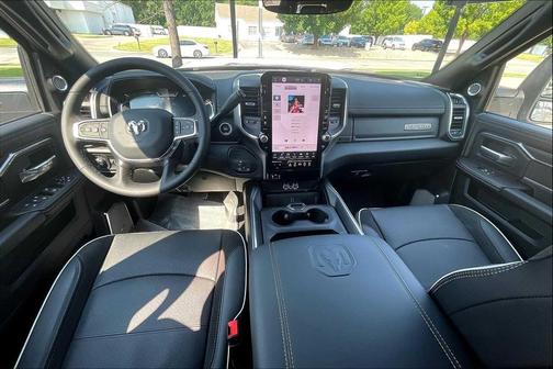 2025 RAM 3500 Laramie Crew Cab 4x4 8' Box