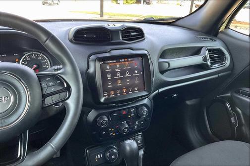 2022 Jeep Renegade Altitude