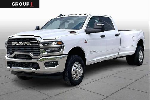 Bright White Clearcoat 2026 RAM 3500 Big Horn Crew Cab 4x4 8' Box