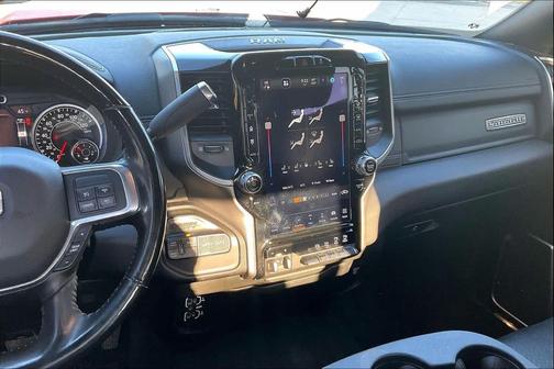 2022 RAM 2500 Laramie Crew Cab 4x4 6'4' Box