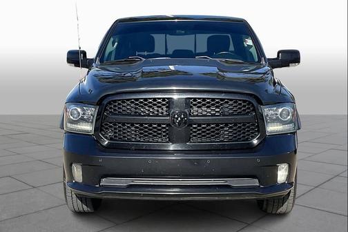 2018 RAM 1500 Night Crew Cab 4x4 5'7' Box
