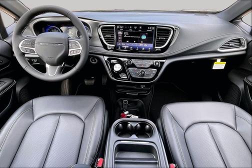 Bright White Clearcoat 2027 Chrysler Pacifica L