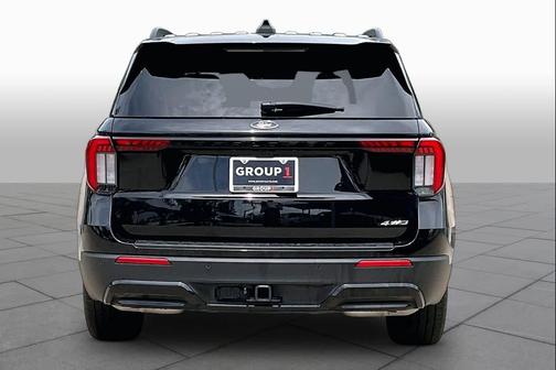 Agate Black Metallic 2025 Ford Explorer ST-Line
