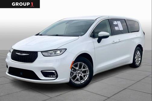 Bright White Clearcoat 2023 Chrysler Pacifica Touring L
