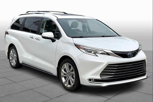 2022 Toyota Sienna Platinum 7 Passenger