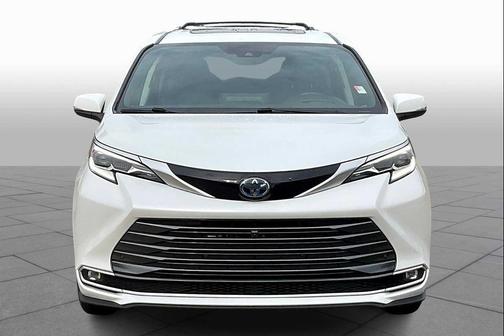 2022 Toyota Sienna Platinum 7 Passenger
