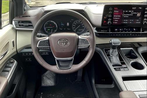 2022 Toyota Sienna Platinum 7 Passenger