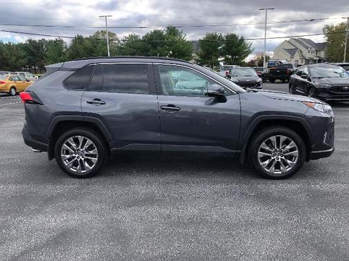 2019 Toyota RAV4 XLE PREMIUM