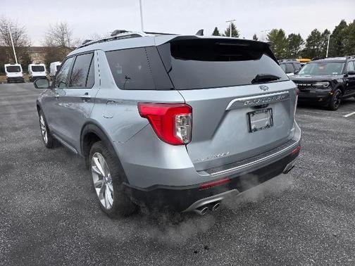 ICONIC SILVER METALLIC 2023 Ford Explorer PLATINUM