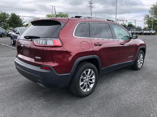 2021 Jeep Cherokee LATITUDE LUX