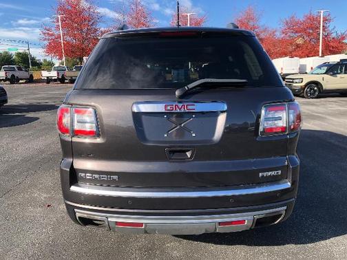 2016 GMC Acadia DENALI