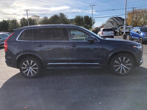 2023 Volvo XC90 B6 PLUS 7-SEATER