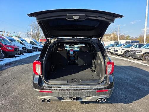 2023 Ford Explorer PLATINUM