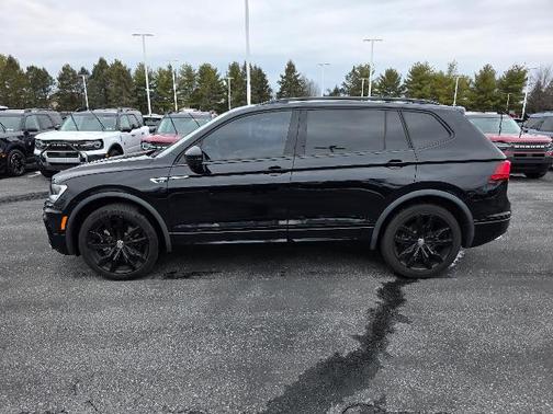 2021 Volkswagen Tiguan 2.0T SE R-LINE BLACK