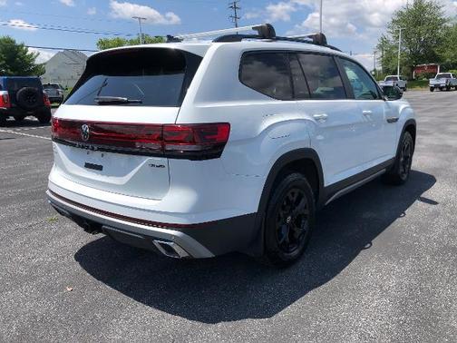 2024 Volkswagen Atlas 2.0T PEAK EDITION SE W/TECHNOLOGY