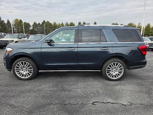 2022 Ford Expedition LIMITED