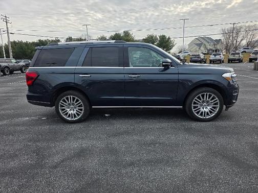 2022 Ford Expedition LIMITED