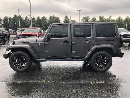 2017 Jeep Wrangler Unlimited SAHARA