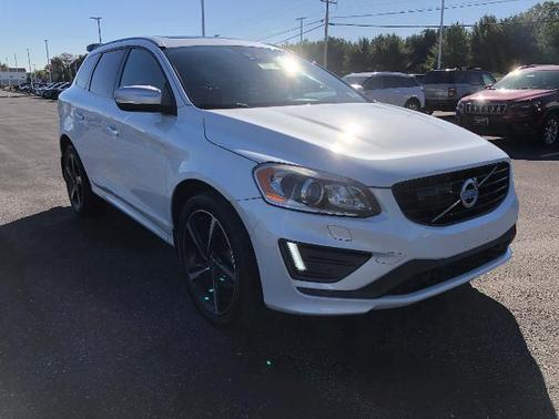 2016 Volvo XC60 T6 R-DESIGN PLATINUM