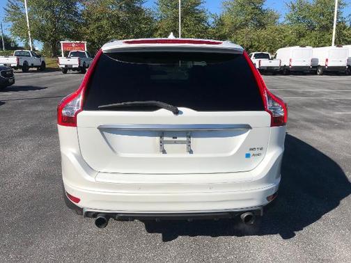 2016 Volvo XC60 T6 R-DESIGN PLATINUM