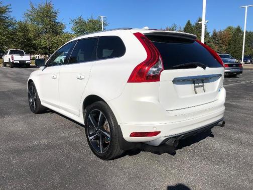 2016 Volvo XC60 T6 R-DESIGN PLATINUM
