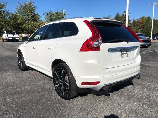 2016 Volvo XC60 T6 R-DESIGN PLATINUM