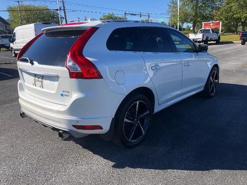 2016 Volvo XC60 T6 R-DESIGN PLATINUM