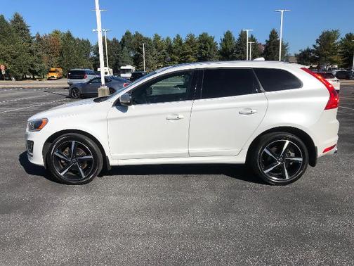 2016 Volvo XC60 T6 R-DESIGN PLATINUM