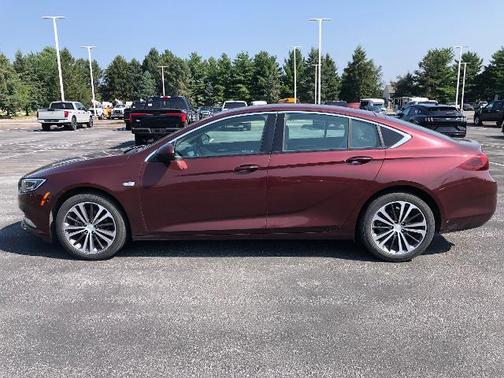 2020 Buick Regal Sportback ESSENCE