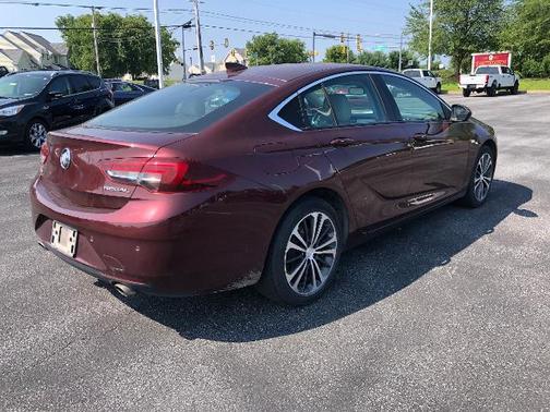 2020 Buick Regal Sportback ESSENCE