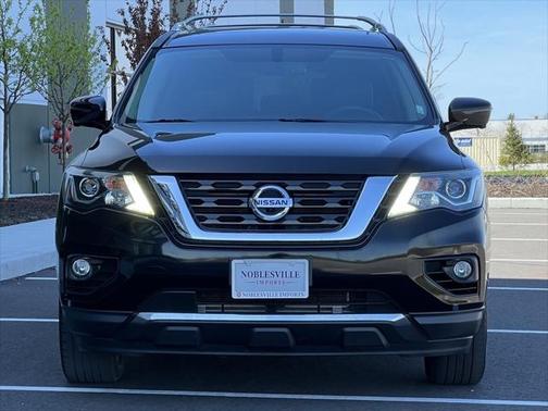 2017 Nissan Pathfinder Platinum