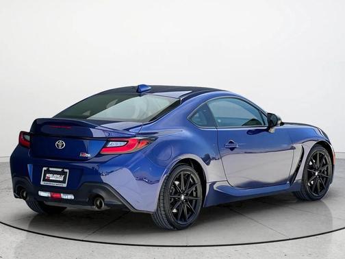 Trueno Blue 2024 Toyota GR86 Premium