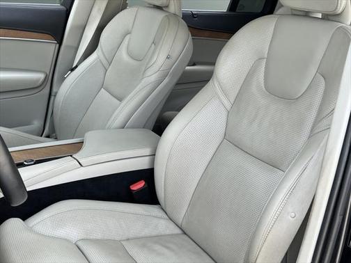 2019 Volvo XC90 T6 Inscription