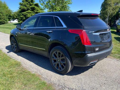 Black 2018 Cadillac XT5 Platinum