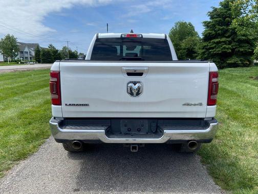 Ivory White Tri-Coat Pearlcoat 2021 RAM 1500 Laramie