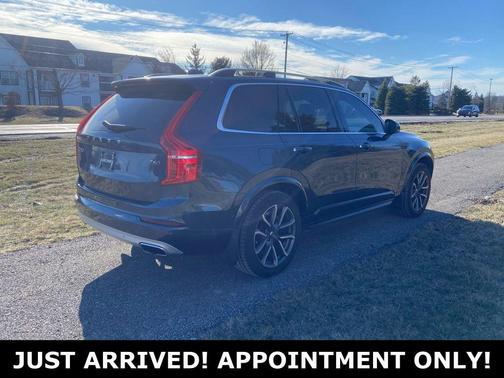 2018 Volvo XC90 T6 Momentum