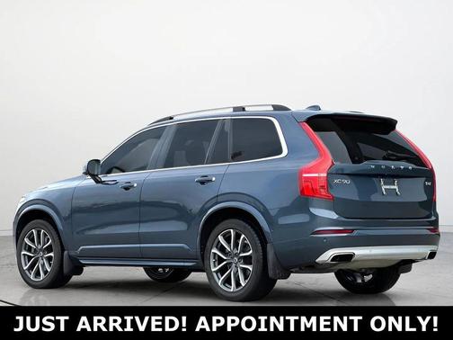 2018 Volvo XC90 T6 Momentum