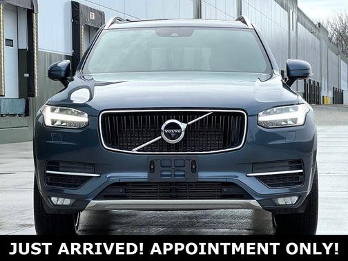 2018 Volvo XC90 T6 Momentum