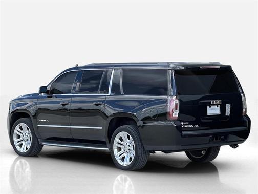 2017 GMC Yukon XL SLT