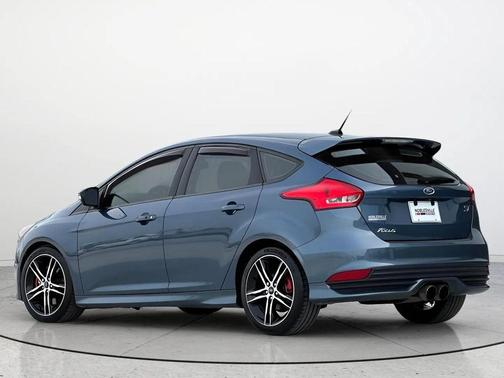 2018 Ford Focus ST 