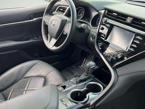 Predawn Gray Mica 2018 Toyota Camry XLE